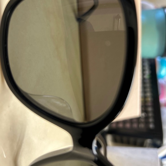 Mohala Sunglasses hawaii Black Lava with Polarized Gray Lenses like new - Picture 3 of 6